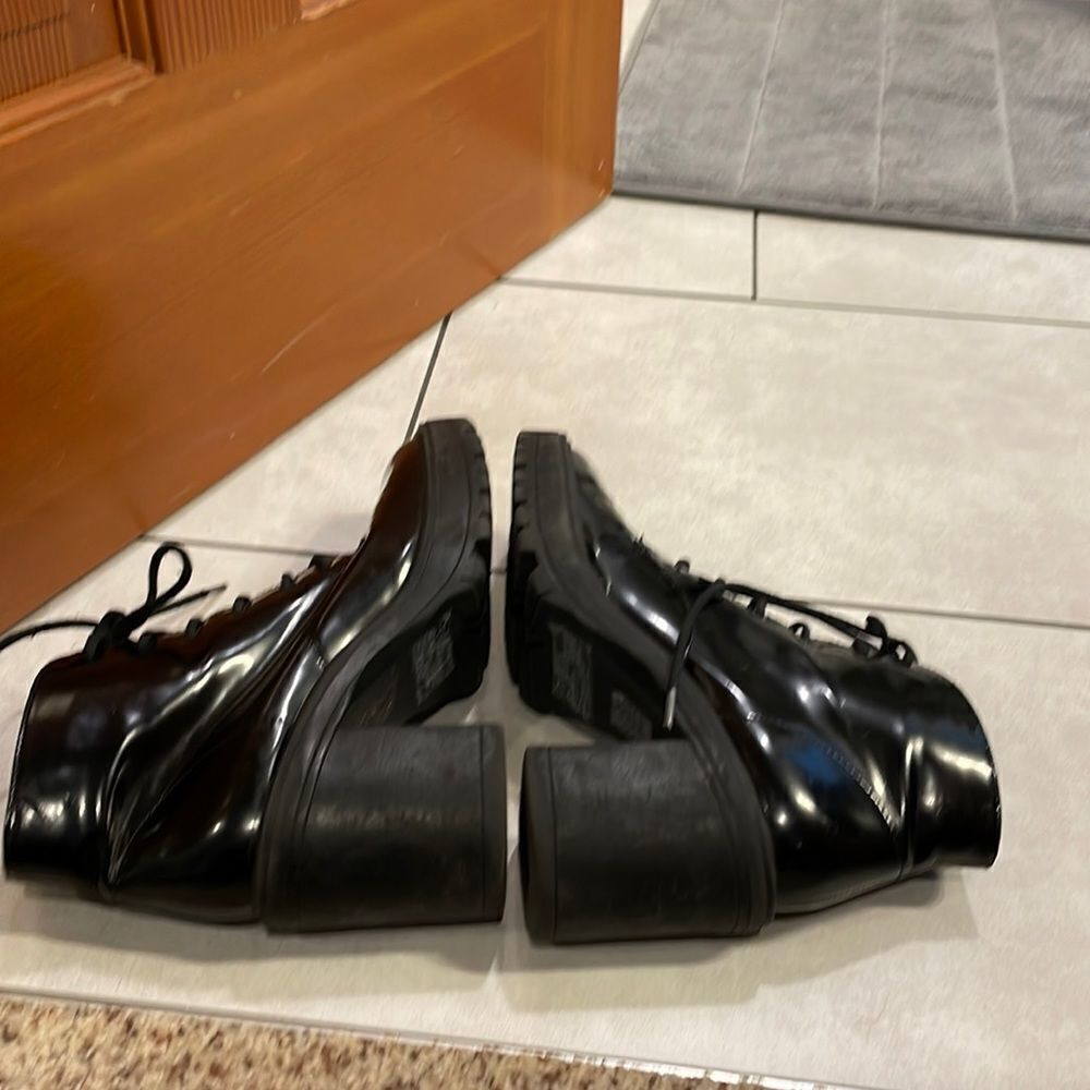 Forever 21 black heeled lace up ankle boots - Picture 10 of 13